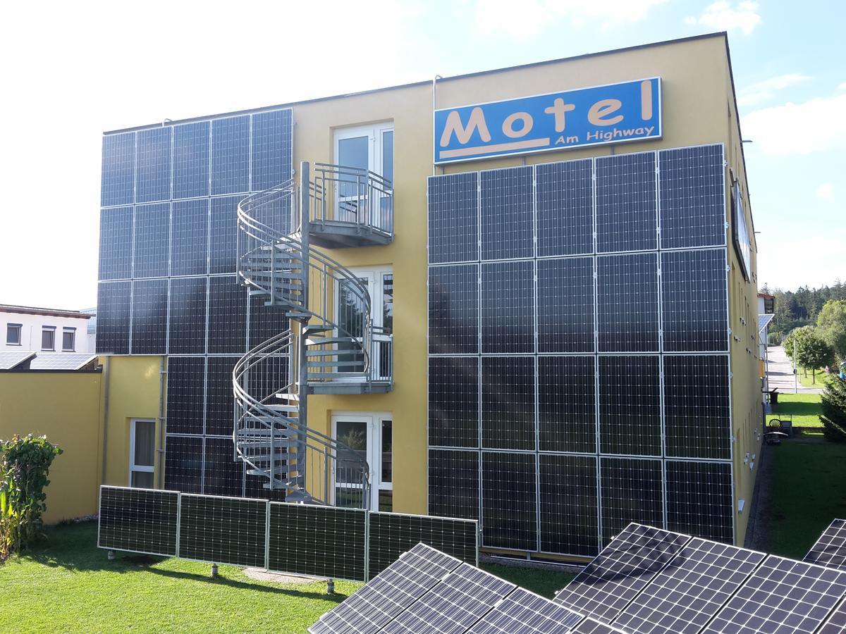Motel Am Highway Althengstett Bagian luar foto